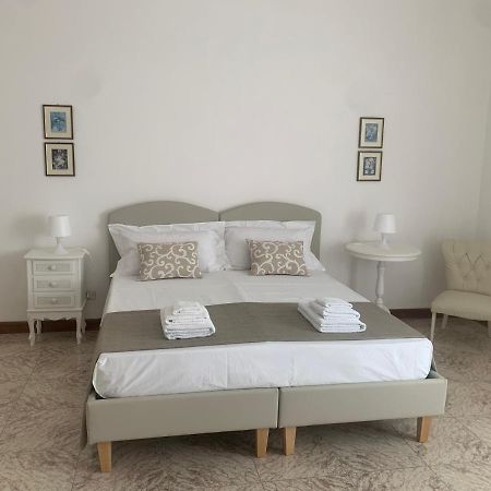 Porta Napoli Rooms 莱切 外观 照片