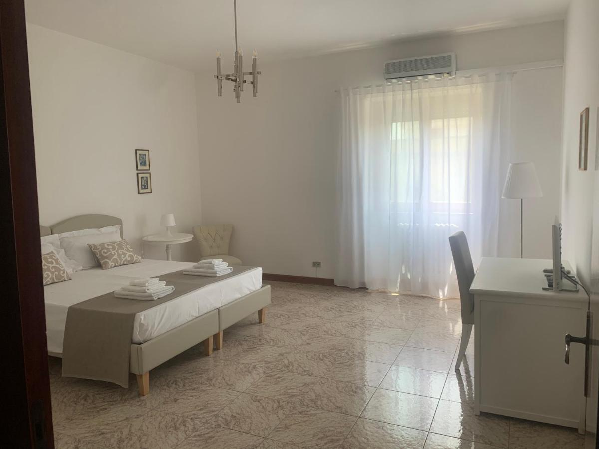 Porta Napoli Rooms 莱切 外观 照片