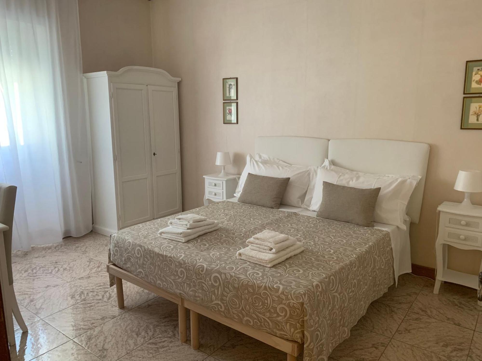 Porta Napoli Rooms 莱切 外观 照片